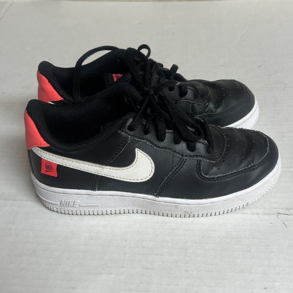 Nike Air Force 1 '07 Low GS Worldwide Pack Shoes Size 1Y Youth CN8539-001 Black‎